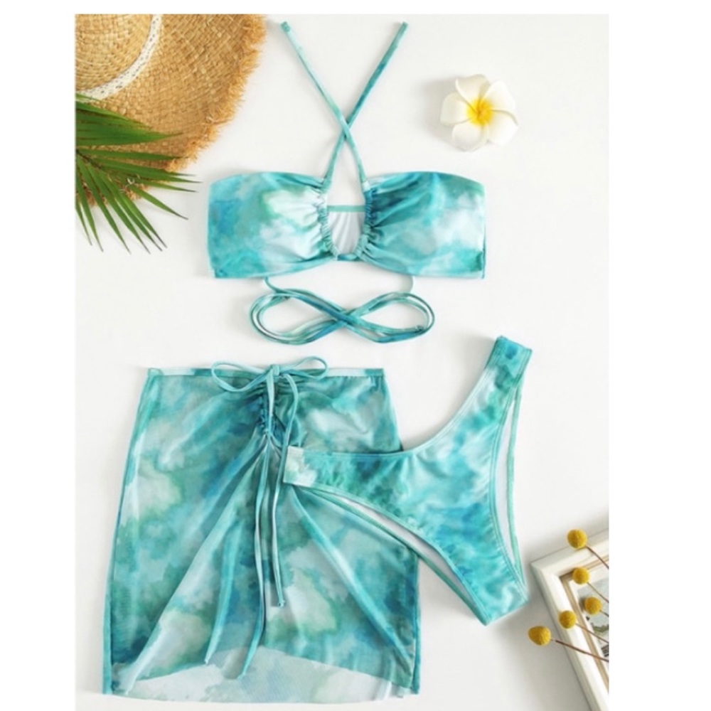 ⬇️ NWOT Tie dye 3-pc Bikini Bathing Suit Size M